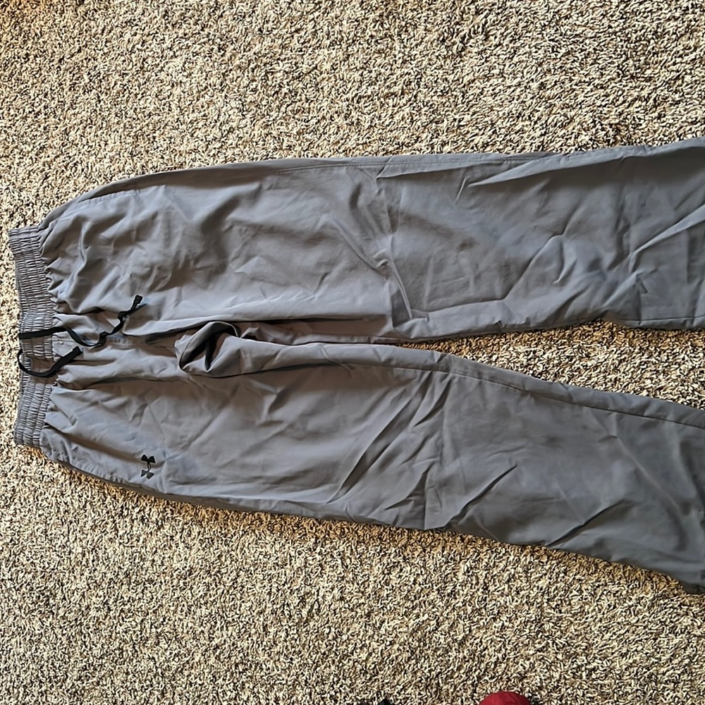 Gray Under Armor athletic pants